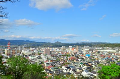 岩手県一関市の全景を釣山公園から見下ろした眺め