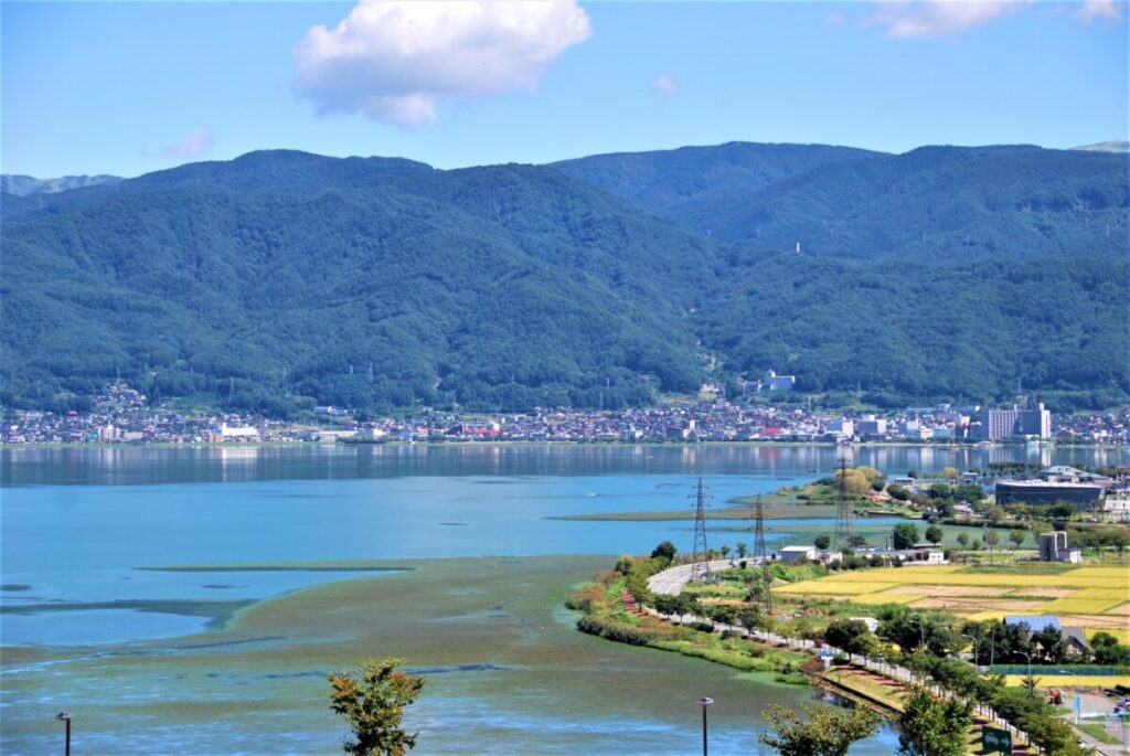 諏訪湖からの眺め
