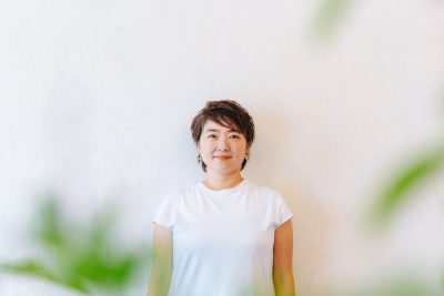 「仕事も暮らしも、どちらも諦めない」奄美×鎌倉を行き来する実践者・矢吹飛鳥さんに聞く、地域と共に育つ“二拠点居住”という選択 | 二拠点生活