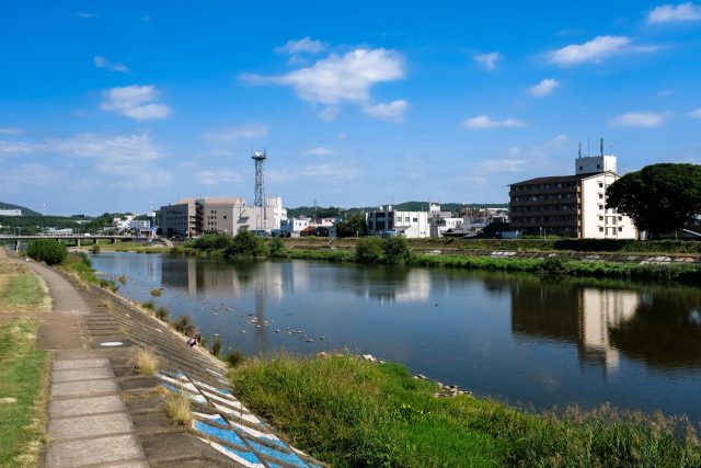 岐阜県多治見市 土岐川と多治見の街並み