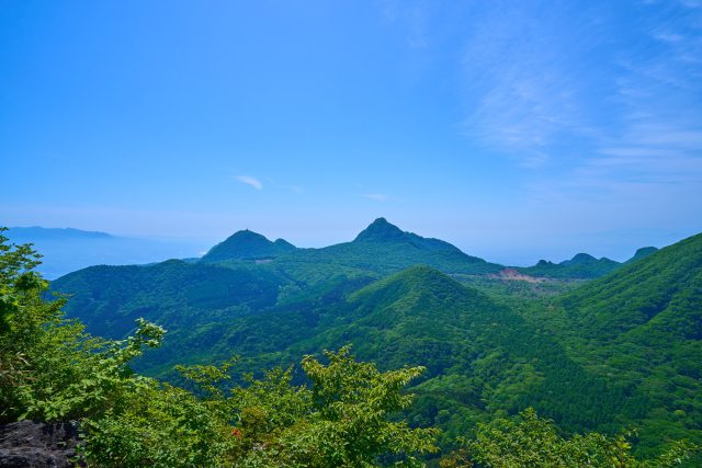 群馬県榛東村の榛名山(烏帽子ヶ岳)の山頂からの眺め