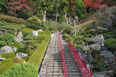 高知県安田町にある竹林山 地蔵院 神峯寺と田舎の町並み