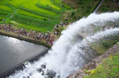 熊本県山都町の通潤橋と周辺ののどかな風景