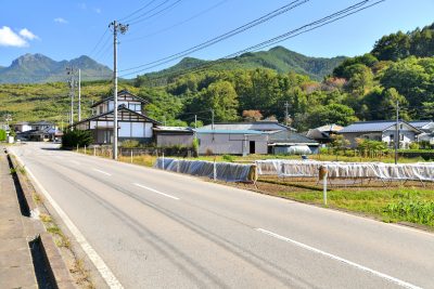 長野県北相木村の田舎道と町並み