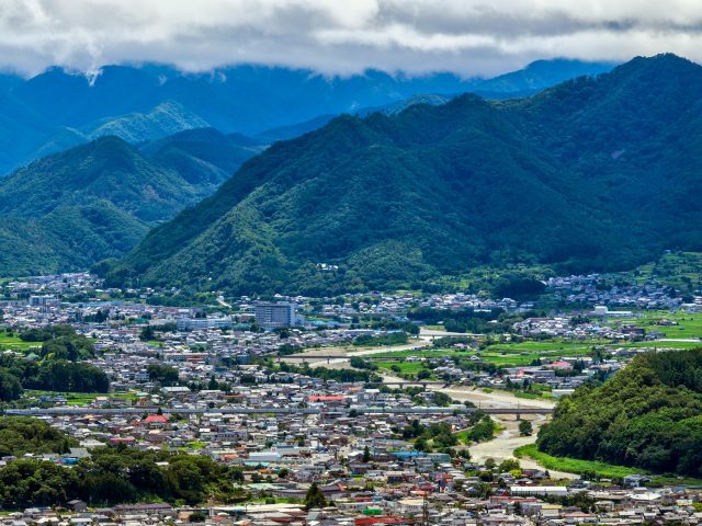 長野県上田市の市街地の町並み