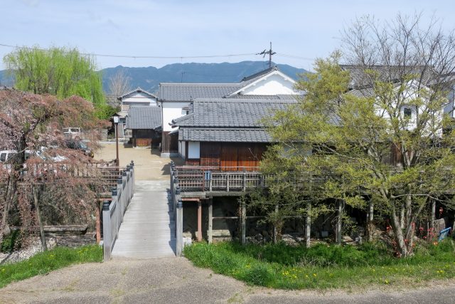 奈良県五條市の街並み(奈良・吉野川の河川敷から見た五條新町)