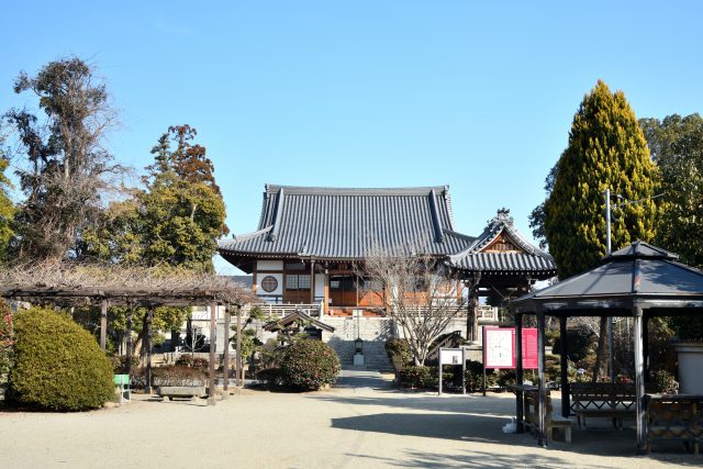 奈良県王寺町の達磨寺と田舎ののどかな風景