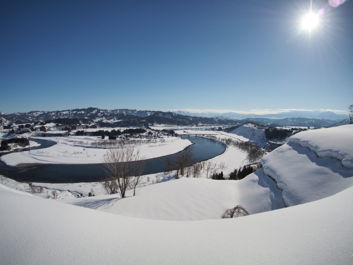 新潟県小千谷市の山本山高原の雪景色