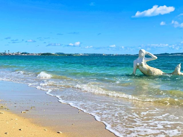 沖縄県中城村の街並み(人魚のいるビーチ)