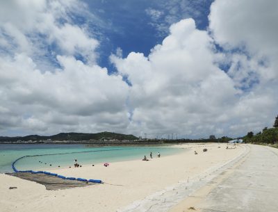 沖縄県西原町の街並み(西原きらきらビーチ（沖縄県中頭郡西原町）)