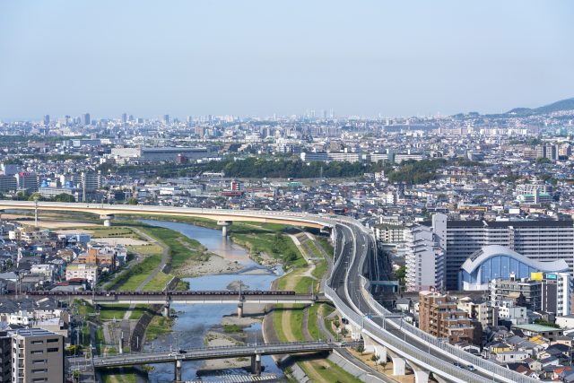 大阪府池田市の街並み(晴天の池田市五月山秀望台からの景色)