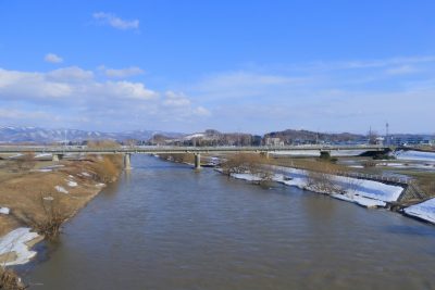 士別市を流れる天塩川の風景