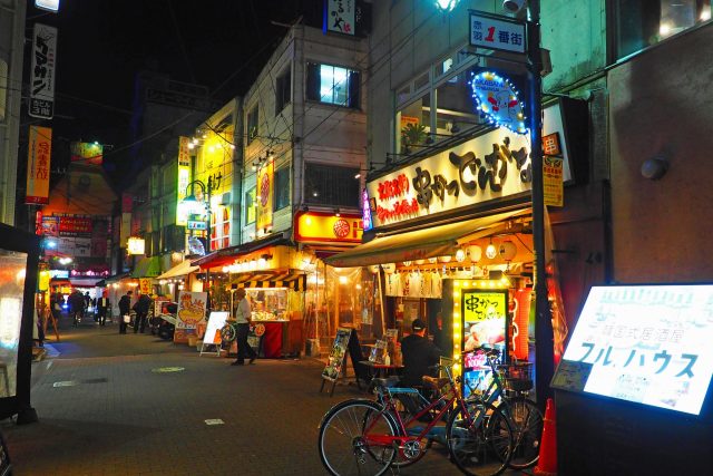 東京都北区の赤羽の飲み屋街