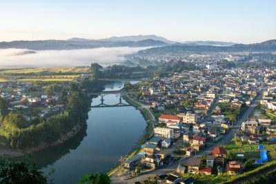 山形県大江町の町並みと全景（日本一公園からの眺め）